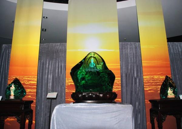 愛濤文化舉辦琉晶、金絲楠木藝術精品展