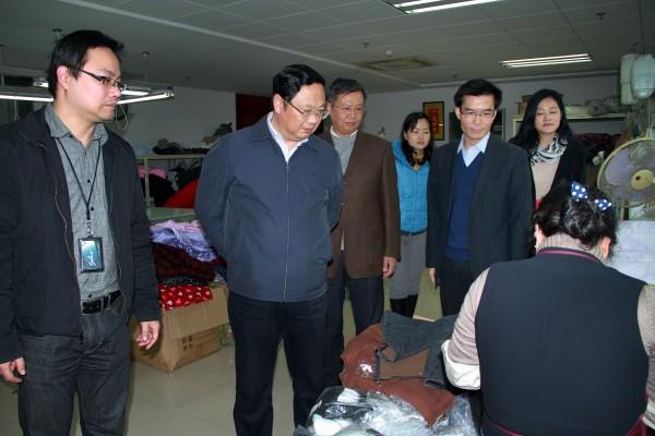 集團(tuán)董事長(zhǎng)王正喜到蘇豪股份調(diào)研