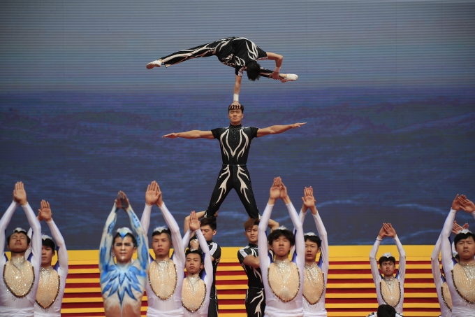 有滋有味龍蝦節(jié) 盛世中國新時(shí)代——集團(tuán)旗下愛濤文化集團(tuán)主辦的第十九屆中國·盱眙國際龍蝦節(jié)盛大開幕